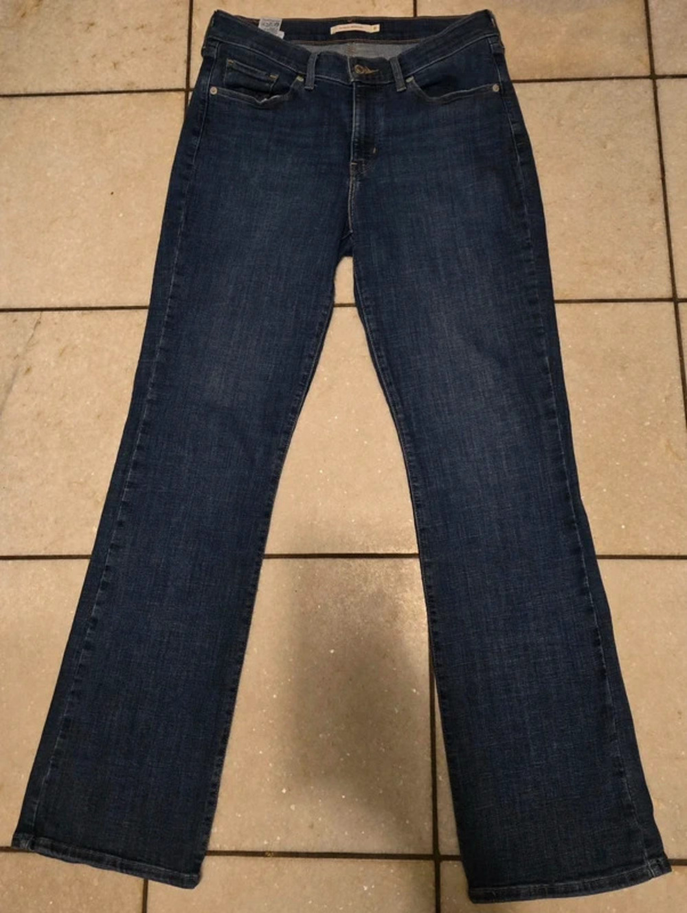Levi’s Classic Bootcut Jeans Medium Wash Size 8